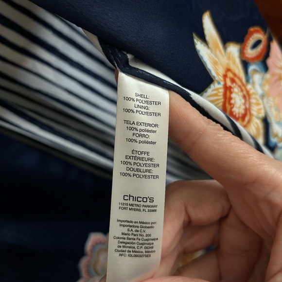 Beautiful jacket - Picture 3 of 3